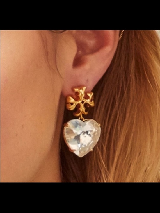 Tory Burch Jewelry - Tory Burch Gold Drop Earrings with Clear Heart Crystal